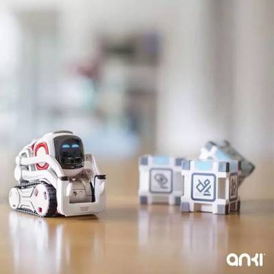 销量冠军:Anki Cozmo智能玩具机器人